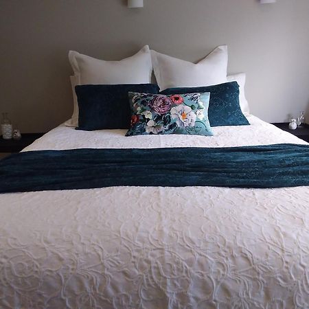 Karapiro Willows Luxury B & B Cambridge Esterno foto