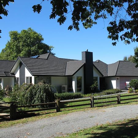 Karapiro Willows Luxury B & B Cambridge Esterno foto