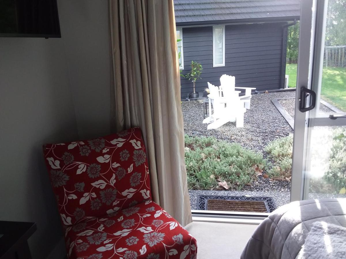 Karapiro Willows Luxury B & B Cambridge Esterno foto