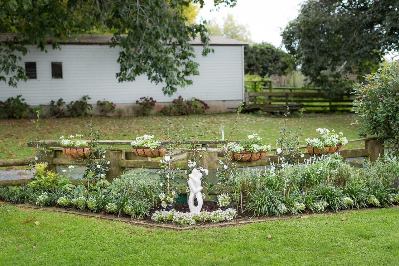 Karapiro Willows Luxury B & B Cambridge Esterno foto