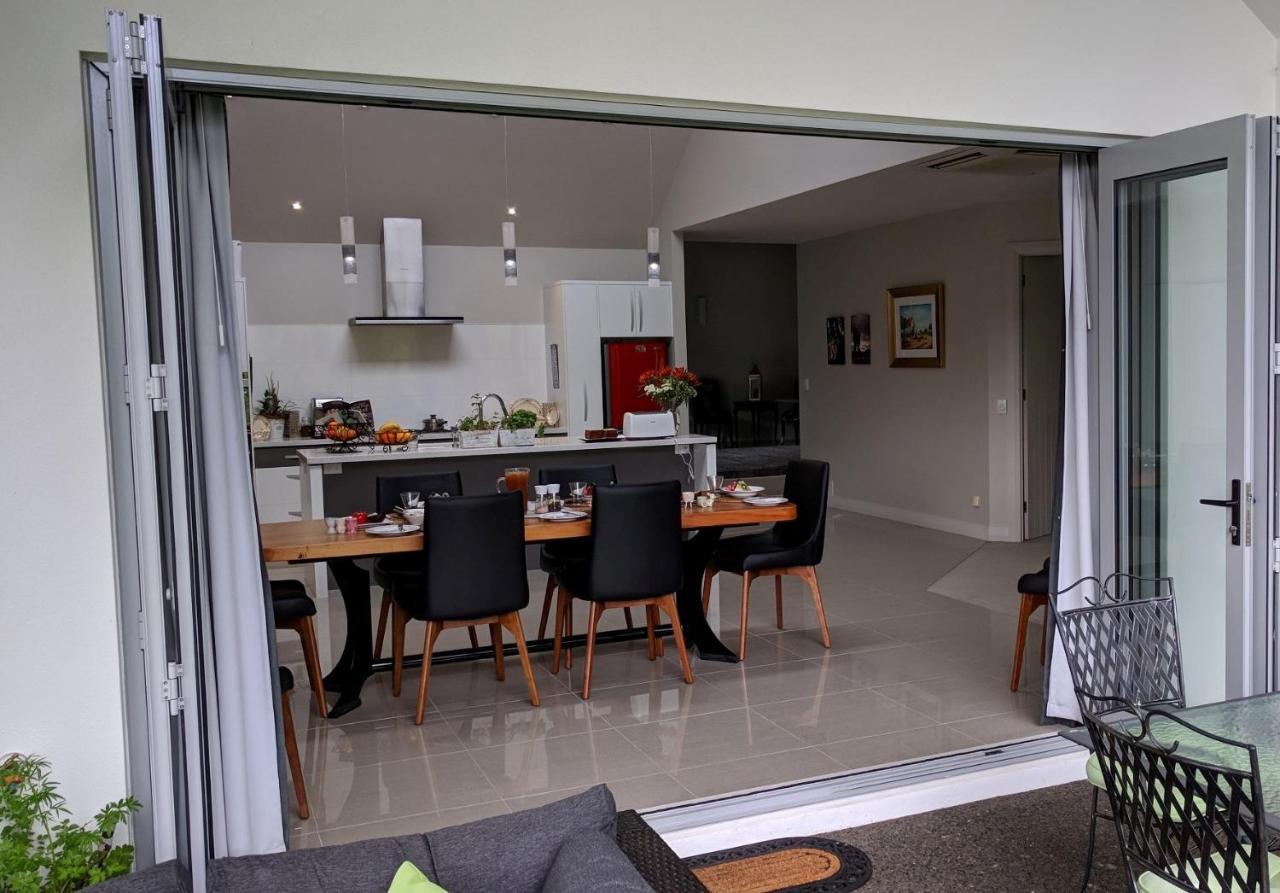 Karapiro Willows Luxury B & B Cambridge Esterno foto